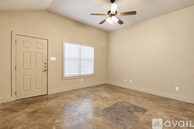 Temple House: 1210 Honor Ln