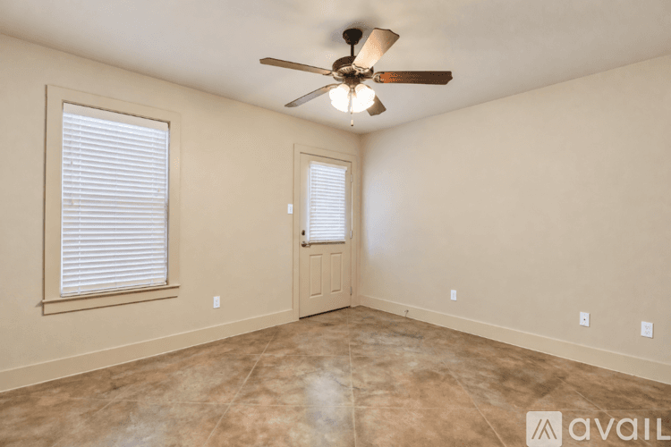 Temple House: 1210 Honor Ln