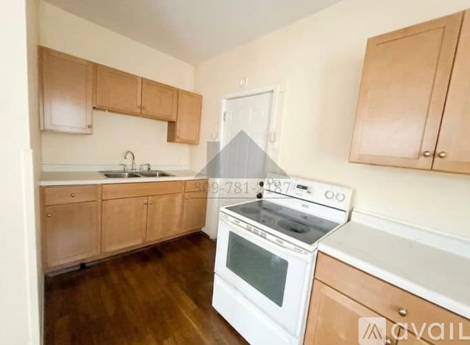 Davenport House: 1217 W 8th St