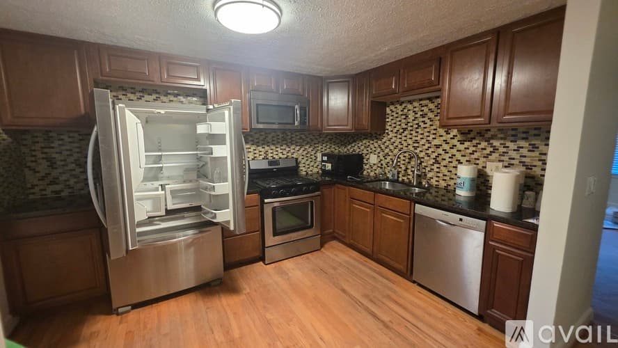 Atlanta Townhome: 8838 Long Beach Cir