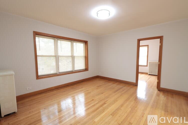 Chicago Apartment: 2415 W North Shore Ave