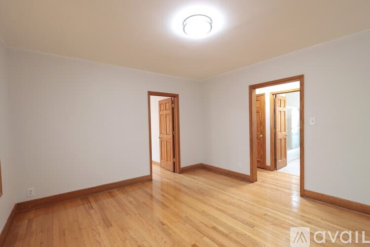 Chicago Apartment: 2415 W North Shore Ave