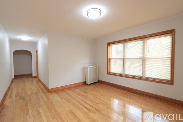 Chicago Apartment: 2415 W North Shore Ave