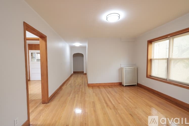 Chicago Apartment: 2415 W North Shore Ave