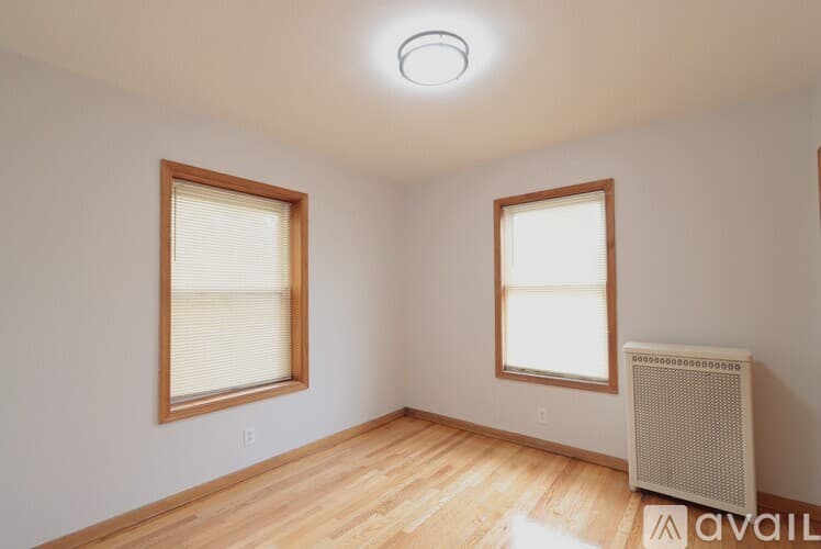 Chicago Apartment: 2415 W North Shore Ave