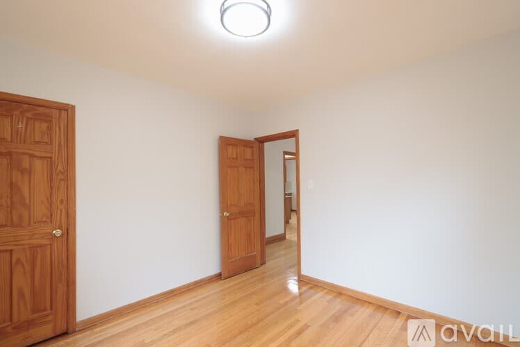 Chicago Apartment: 2415 W North Shore Ave