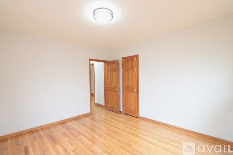 Chicago Apartment: 2415 W North Shore Ave