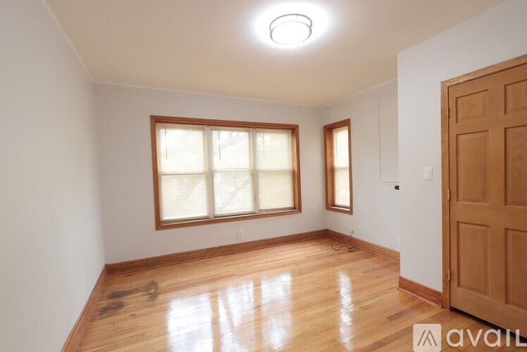 Chicago Apartment: 2415 W North Shore Ave