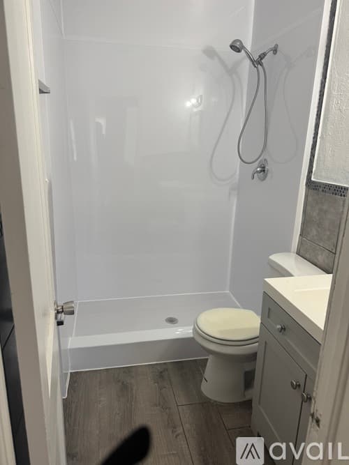 Clearwater Apartment: 23 S San Remo Ave