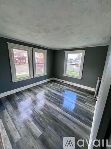 Pittsfield Apartment: 92 Dalton Avenue