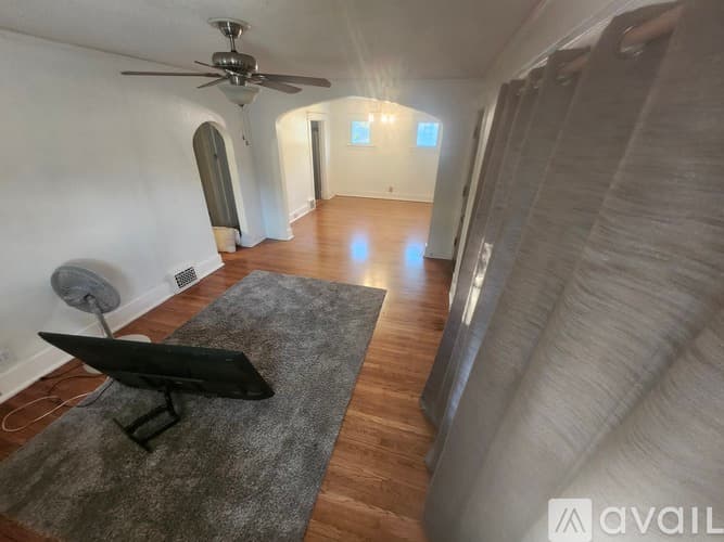 Webster Groves House: 441 N Laclede Station Rd
