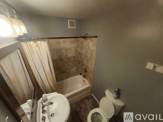 Webster Groves House: 441 N Laclede Station Rd