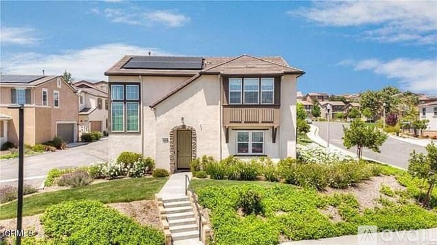 Santa Clarita House: 24203 Verdugo Circle