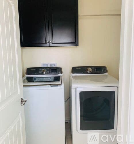 Santa Clarita House: 24203 Verdugo Circle