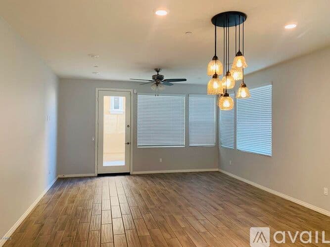 Santa Clarita House: 24203 Verdugo Circle
