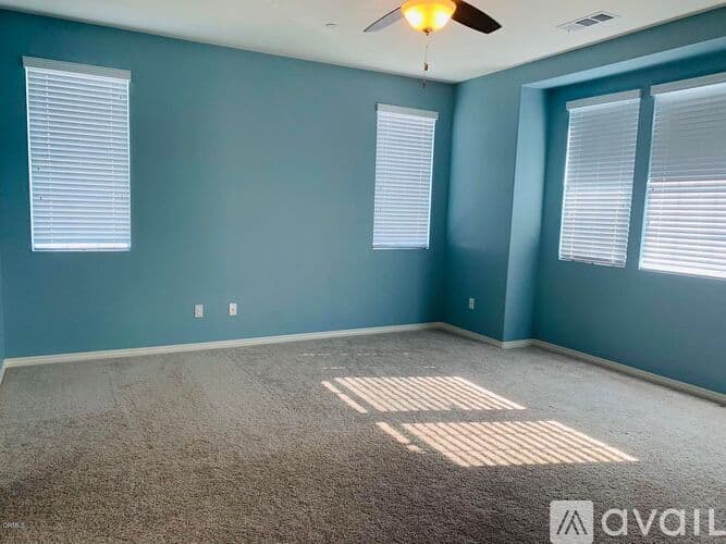 Santa Clarita House: 24203 Verdugo Circle
