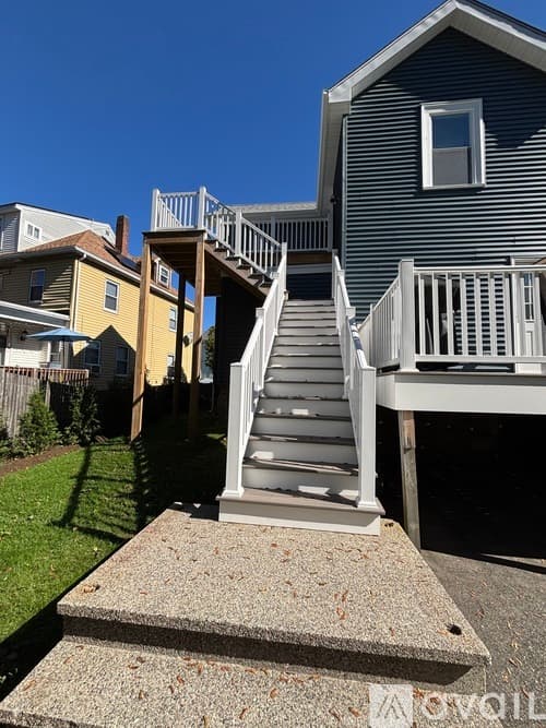 Waltham Apartment: 7 Pearl St