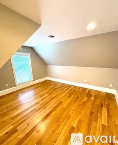 Saugus Apartment: 25 Jackson St
