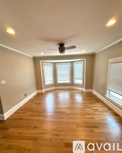 Saugus Apartment: 25 Jackson St