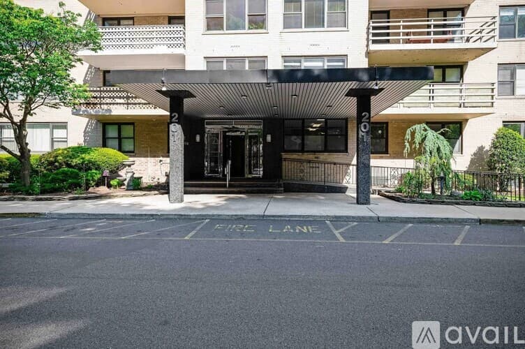 Jersey City Condo: 201 Saint Pauls Avenue