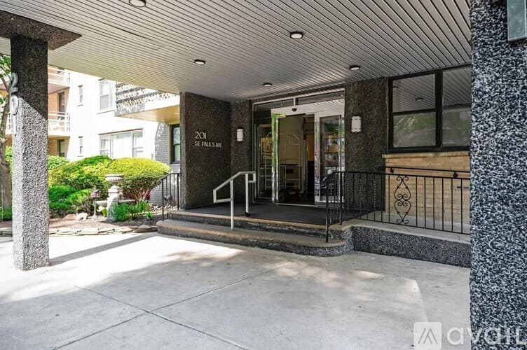 Jersey City Condo: 201 Saint Pauls Avenue