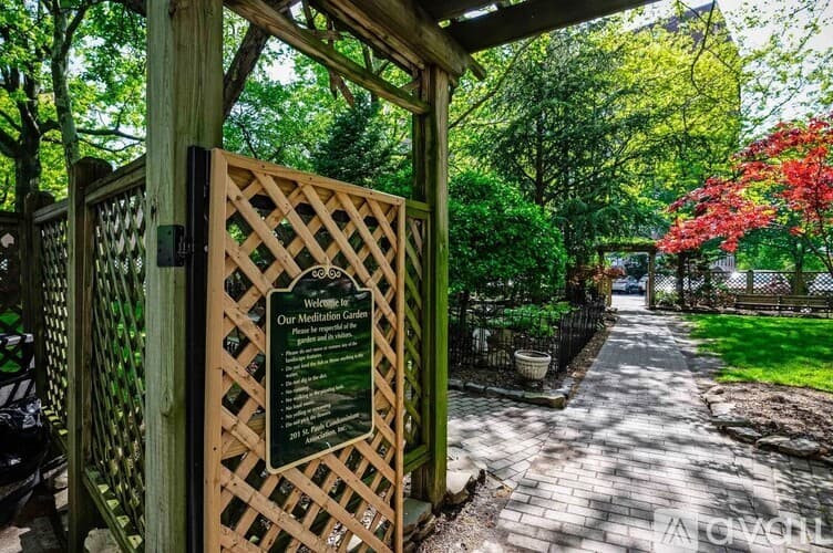 Jersey City Condo: 201 Saint Pauls Avenue