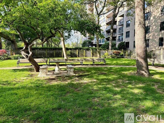 Jersey City Condo: 201 Saint Pauls Avenue