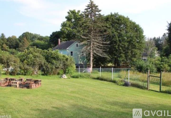 Pittsfield House: 42 Clarendon Street