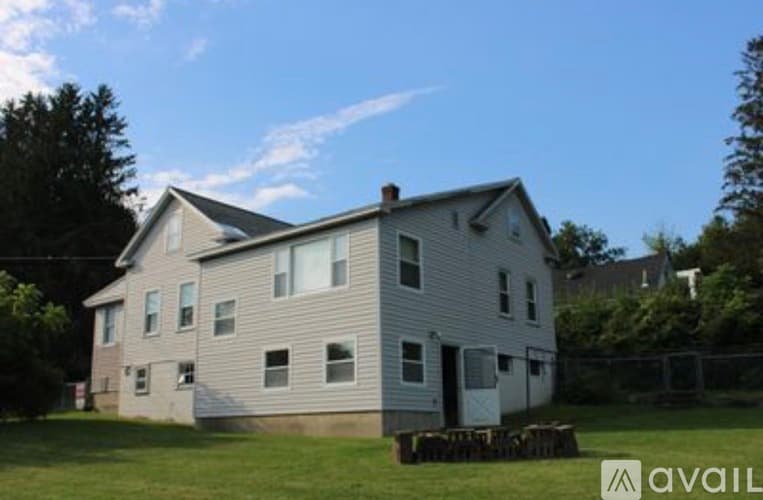 Pittsfield House: 42 Clarendon Street
