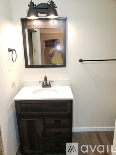 Merrill Apartment: 726 1 2 E 2nd Street