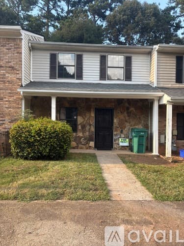 Smyrna House: 1498 Springleaf Circle Southeast