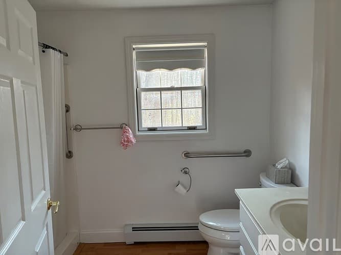 Kennebunk Apartment: 24 Lockwood Dr