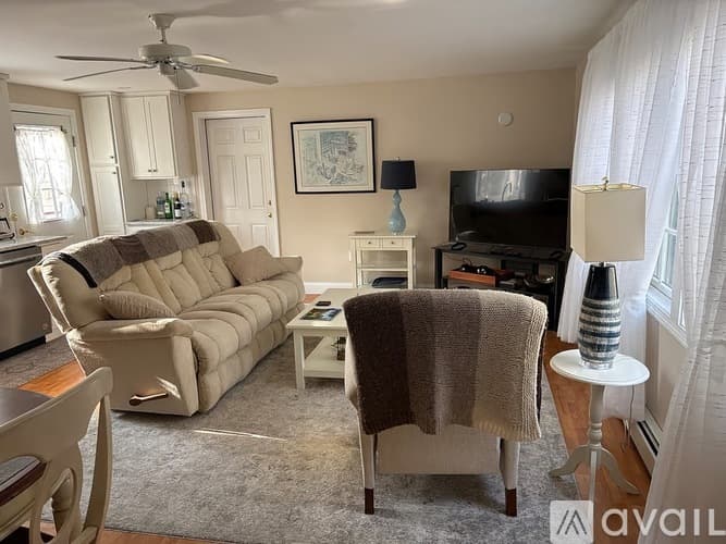 Kennebunk Apartment: 24 Lockwood Dr