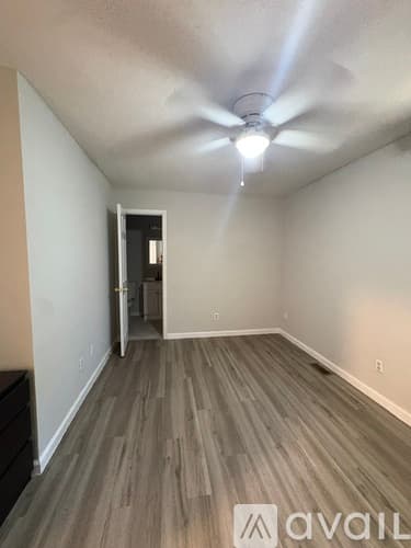 Smyrna House: 1498 Springleaf Circle Southeast