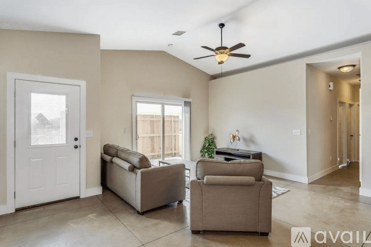 Derby Apartment: 6412 Vassar