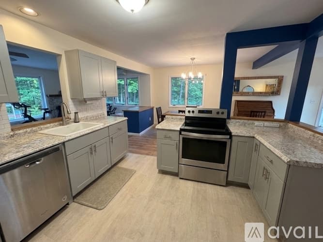 Norwalk House: 24 Friendly Road