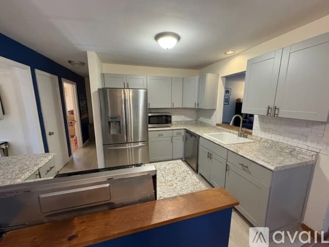 Norwalk House: 24 Friendly Road