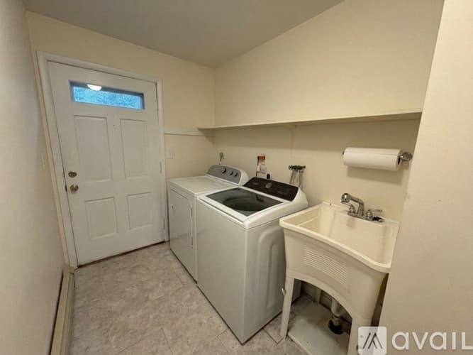 Norwalk House: 24 Friendly Road