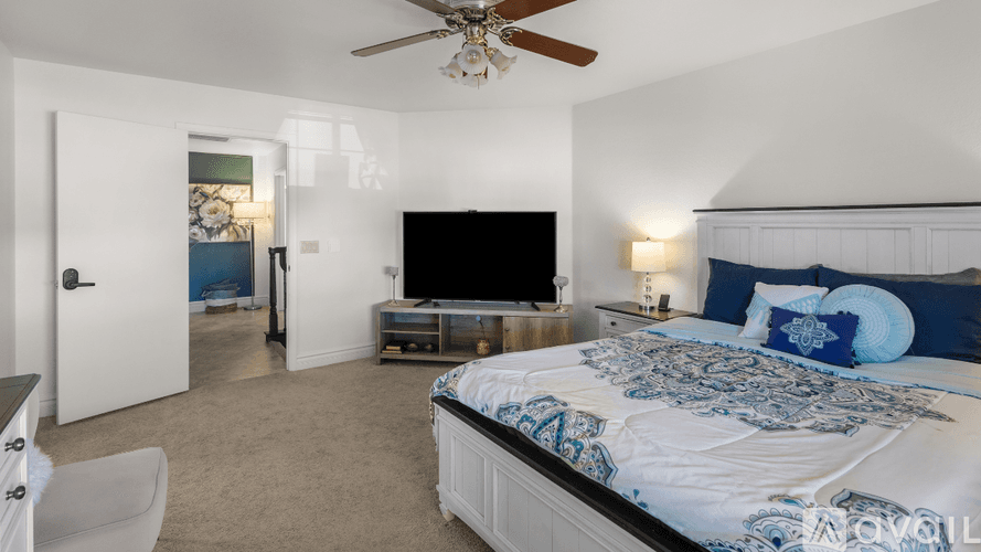 Peoria House: 9139 W Gelding Dr