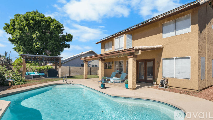Peoria House: 9139 W Gelding Dr