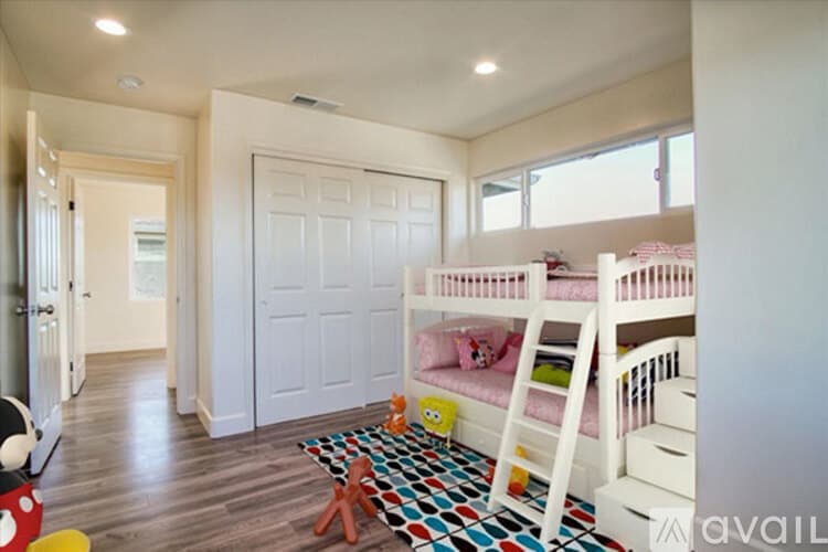 Watsonville Townhome: 23 Ihlam Place