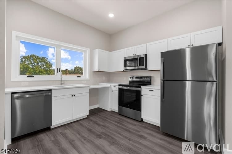 High Bridge Apartment: 1 Main St