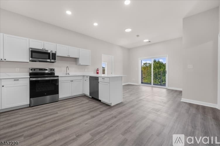 High Bridge Apartment: 1 Main St
