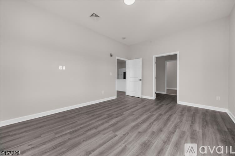 High Bridge Apartment: 1 Main St