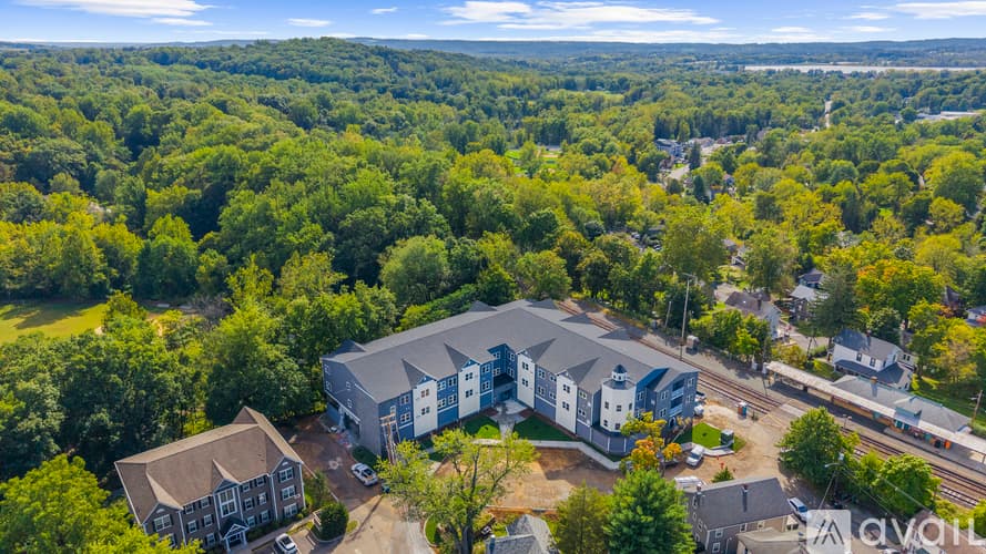 High Bridge Apartment: 1 Main St