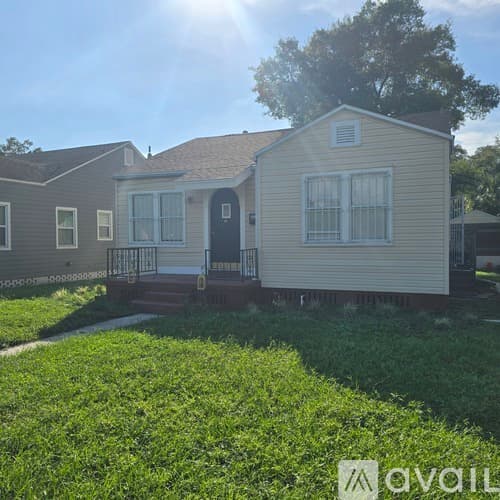 Tampa House: 3404 North Avon Avenue