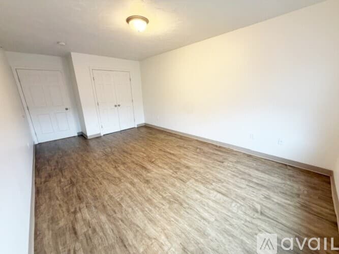 Dedham Apartment: 323 Washington St