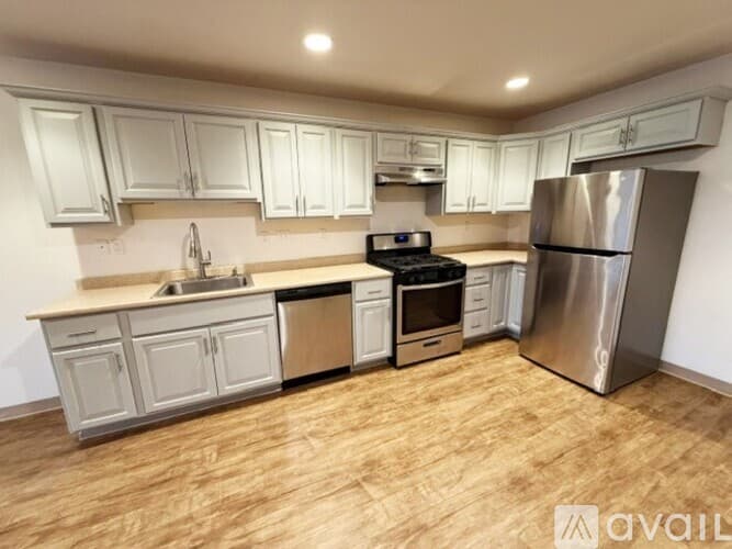 Dedham Apartment: 323 Washington St