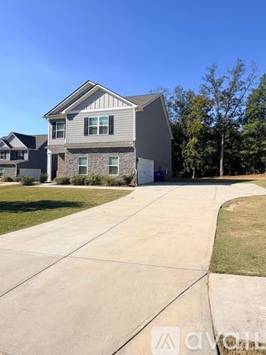 Monroe House: 506 Meadows Farm Dr