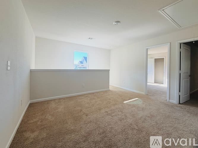 Monroe House: 506 Meadows Farm Dr